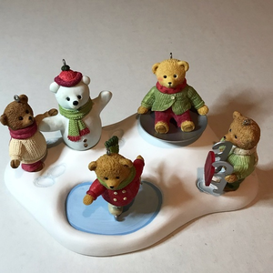 Hallmark‎ Hollyday Hill Teddy Bear Ornament Set